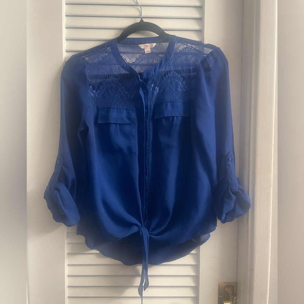 Candie’s Vintage 90’s Y2K Tie Front  Blouse w/Lace Neckline Size Small